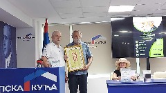thumb1.jpg