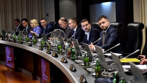 Odlučno protiv prevara: Pod lupom rješenja za tuđu njegu i pomoć thumb2.jpg