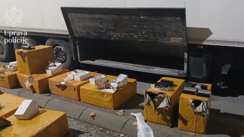 Zaplijenjene naočare vrijede preko 91.000 eura, uhapšen državljanin BiH thumb2.jpg