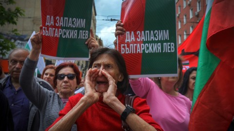 Tuča poslanika u bugarskom parlamentu zbog odluke o uvođenju eura thumb2.jpg