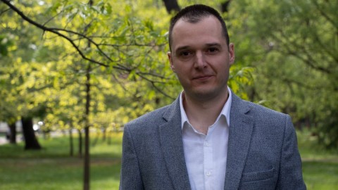 Krnić: Fingiraju demokratiju, a produbljuju partitokratiju thumb2.jpg