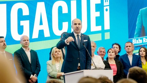 Rađenović: Bečić, Šaranović i Šćepanović da podnosu ostavke thumb2.jpg