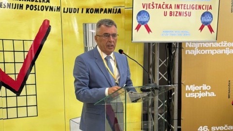 Milutin Đukanović na Međunarodnom biznis forumu u Sarajevu: Vještačka inteligencija – saveznik energetske tranzicije thumb2.jpg