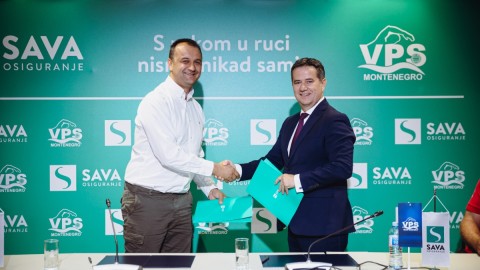 Zajedno za sportske pobjede: Sava osiguranje ponovo uz crnogorske vaterpoliste i plivače thumb2.jpg