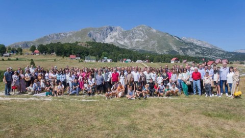 Krstajići pod Durmitorom poslali poruku jedinstva thumb2.jpg