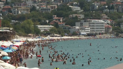 Popunjenost u hotelima u Sutomoru i Dobroj Vodi iznad 90 posto, očekuju dobru postsezonu thumb2.jpg