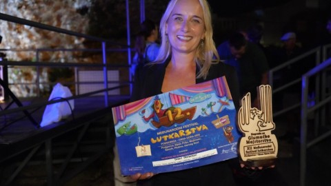 Dijana Dragojević dobitnica nagrade za glumačko majstorstvo na Međunarodnom festivalu lutkarstva u Podgorici thumb2.jpg