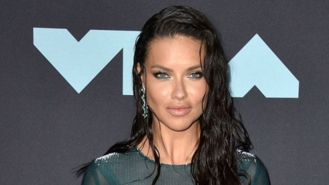 Adrijana Lima 20. put kao Viktorijin anđeo: "Donosim svoju energiju" thumb2.jpg