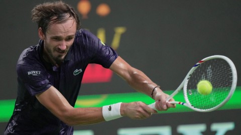 Prva ATP titula za Medvedeva poslije 882 dana thumb2.jpg