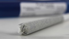 Budva: Rus protjeran iz Crne Gore zbog džointa i pet tableta Ksanaksa thumb1.jpg