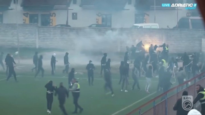 "Vojvodama" novčane kazne i zabrana pojavljivanja na stadionima dvije godine thumb3.jpg