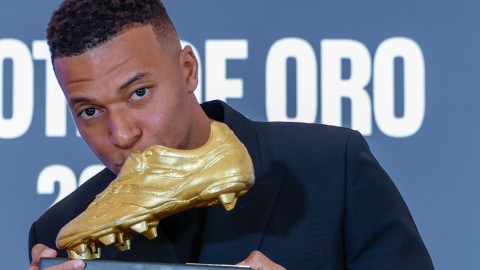 Mbape dobio "Zlatnu kopačku": Važan trenutak za mene, ali kolektivna priznanja su najvažnija thumb2.jpg