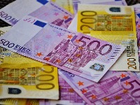 money-15084541280.jpg