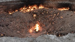 aa-20220410-27523994-27523986-turkmenistanplinskikratervratapaklakojigorivec50godinabicezatvoren.jpg